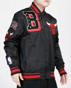 Chicago Bulls Black Satin Mash Up Jacket -Hockey Store 00018178671CC419 L