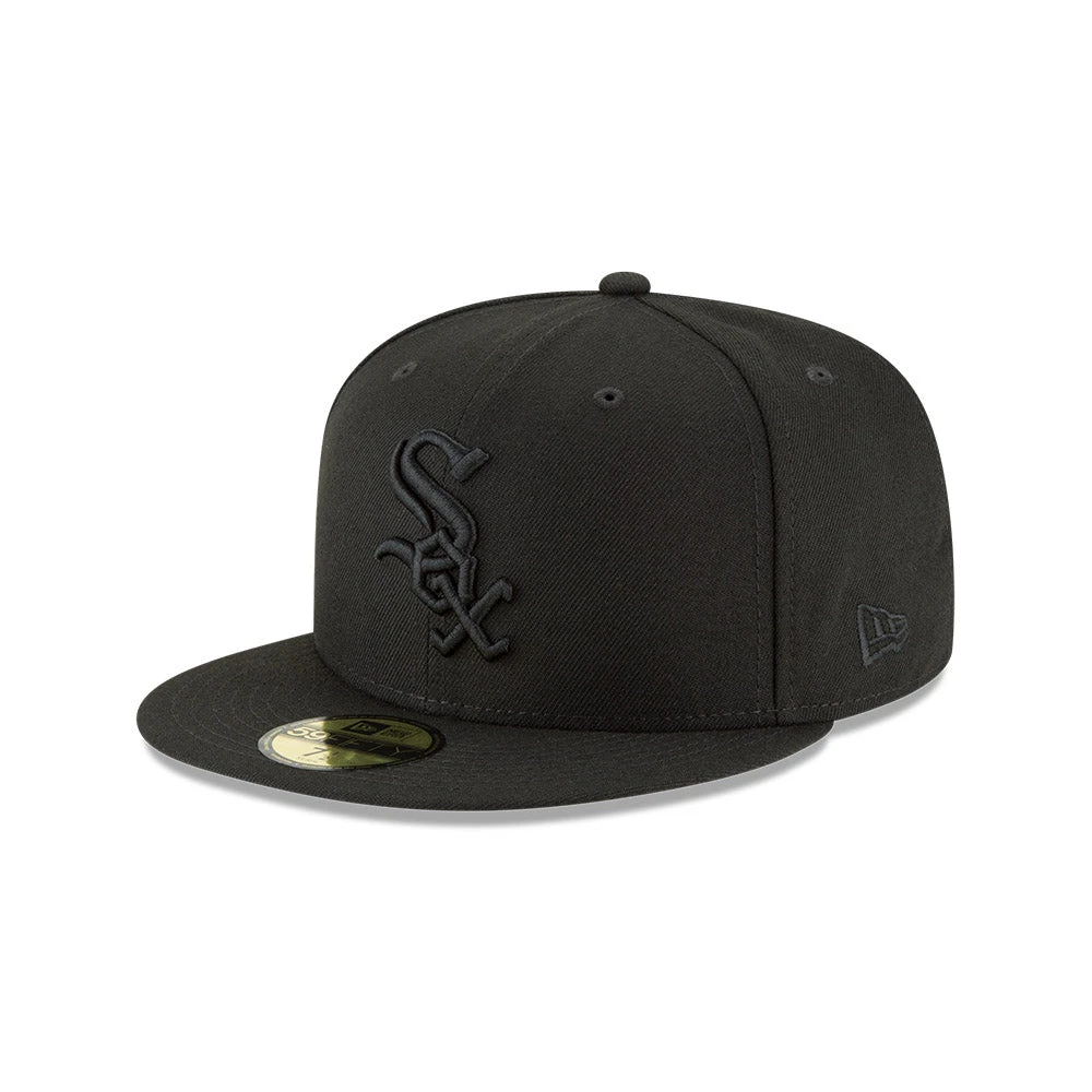 Chicago White Sox New Era Pitch Black 59FIFTY Fitted Hat 5 Chicago White Sox New Era Pitch Black 59FIFTY Fitted Hat - Image 3