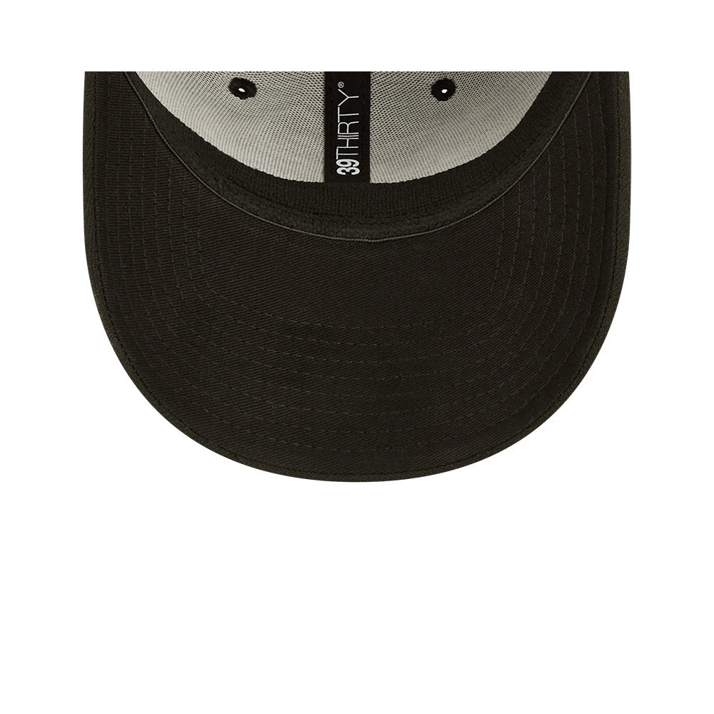 Chicago Bears 2022 Sideline New Era 39THIRTY Coaches Black Flex Fit Hat 9 Chicago Bears 2022 Sideline New Era 39THIRTY Coaches Black Flex Fit Hat - Image 7