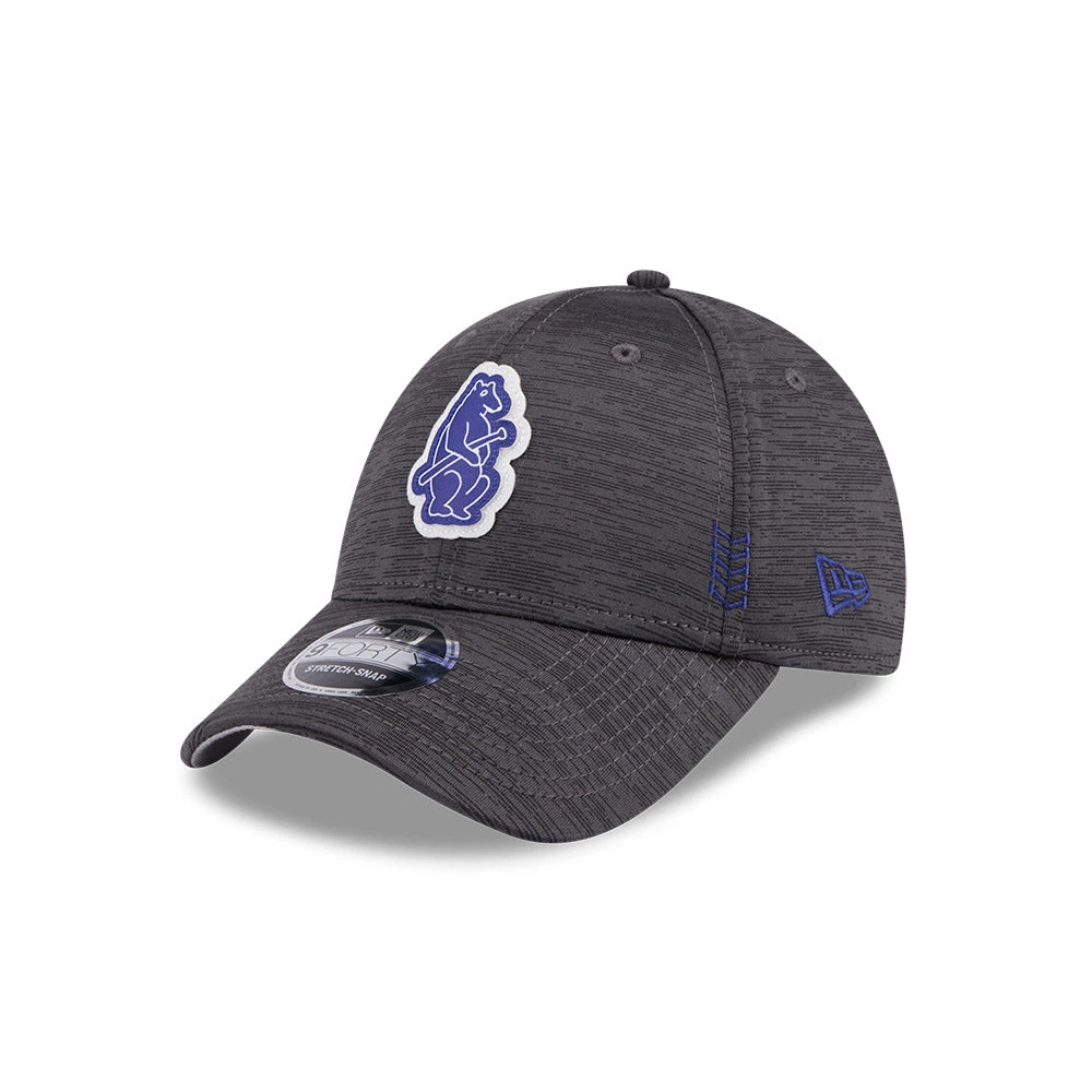 Chicago Cubs 2024 Clubhouse Grey 1914 New Era 9FORTY Stretch-Snap Hat 5 Chicago Cubs 2024 Clubhouse Grey 1914 New Era 9FORTY Stretch-Snap Hat - Image 3