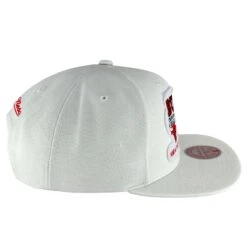 Mitchell & Ness Chicago Bulls 1991 NBA Champions All White Snapback Hat -Hockey Store BUMSH125 3