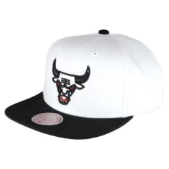 Chicago Bulls Mitchell & Ness White/Black Snapback Hat 11 Chicago Bulls Mitchell & Ness White/Black Snapback Hat -Hockey Store BUMSH146 1