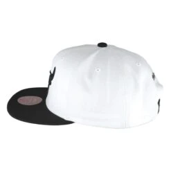 Chicago Bulls Mitchell & Ness White/Black Snapback Hat 13 Chicago Bulls Mitchell & Ness White/Black Snapback Hat -Hockey Store BUMSH146 2