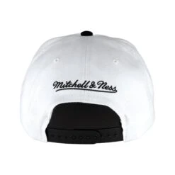 Chicago Bulls Mitchell & Ness White/Black Snapback Hat 14 Chicago Bulls Mitchell & Ness White/Black Snapback Hat -Hockey Store BUMSH146 3