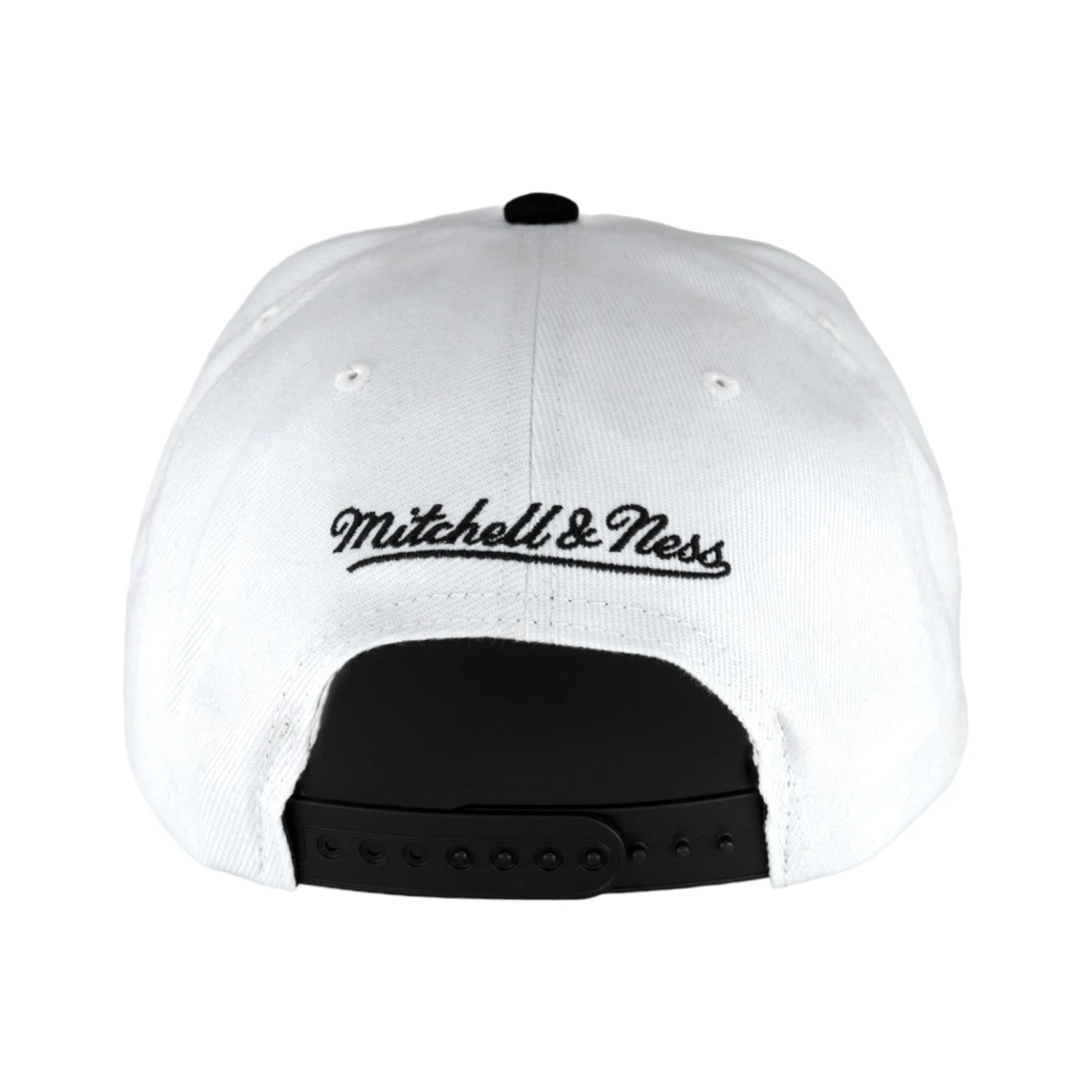Chicago Bulls Mitchell & Ness White/Black Snapback Hat 8 Chicago Bulls Mitchell & Ness White/Black Snapback Hat - Image 6