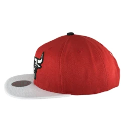 Chicago Bulls Red/White Snapback Hat -Hockey Store BUMSH181 1