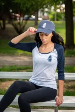 NEW ERA Chicago Cubs Women's 1914 Logo White/Navy 3/4 Sleeve Slub Tee