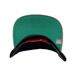 Chicago Bulls Black/Red Crosstown Two-Toned Script Captain Snapback Hat -Hockey Store IMG 4135