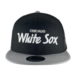 NEW ERA Chicago White Sox Black/Grey Chase Script Snapback Hat -Hockey Store IMG 4143