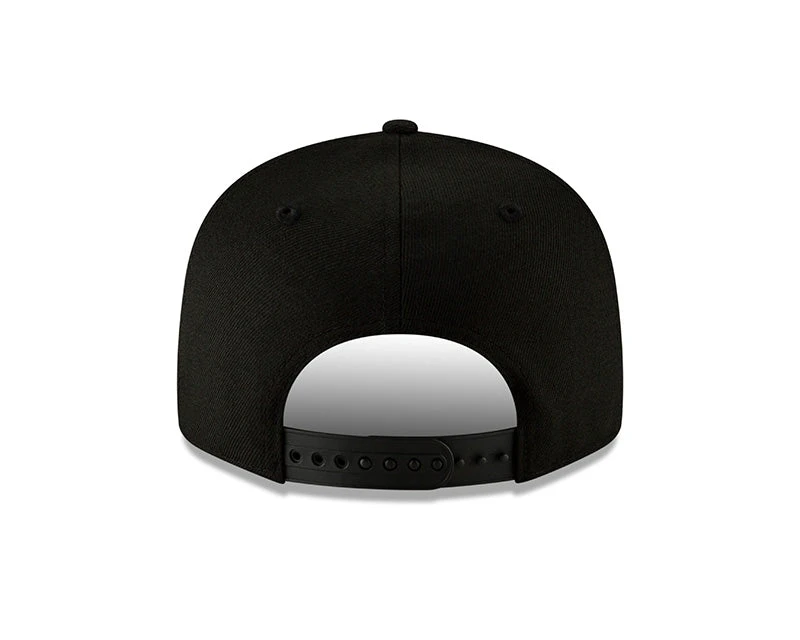 Chicago Bears Black On Black Bear Head 9FIFTY Snapback 6 Chicago Bears Black On Black Bear Head 9FIFTY Snapback - Image 4