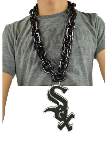 Chicago White Sox Fan Chain - Black 4 Chicago White Sox Fan Chain - Black - Image 2